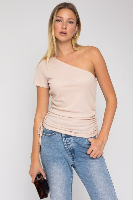 ONE SHOULDER SIDE RUSHING TOP