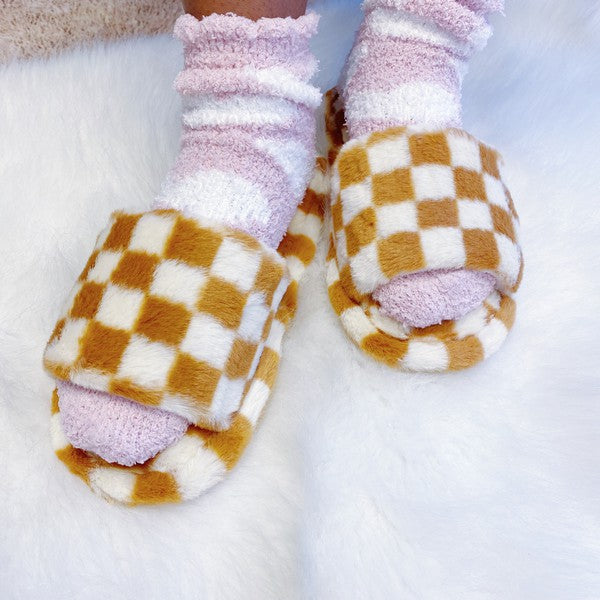Luxe Lounge Checker Cozy Slippers