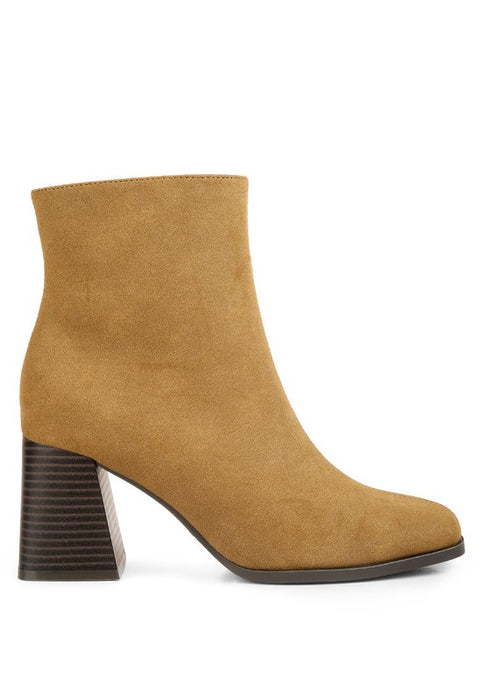 Cox Cut Out Block Heeled Chelsea Boots