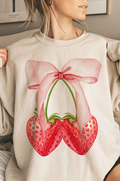 COQUETTE STRAWBERRY RIBBON OVERSIZED SWEATSHIRT