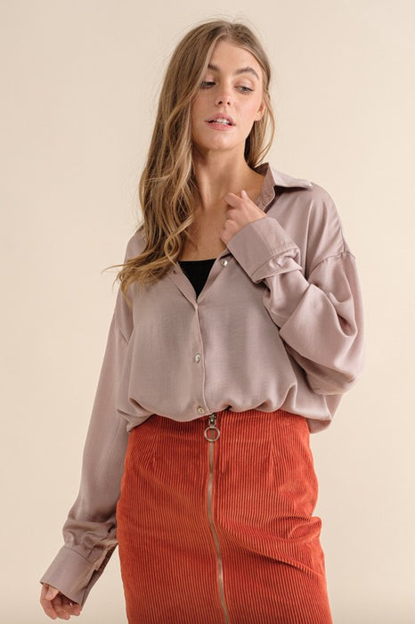 LIGHT SATIN BUTTON DOWN SHIRT