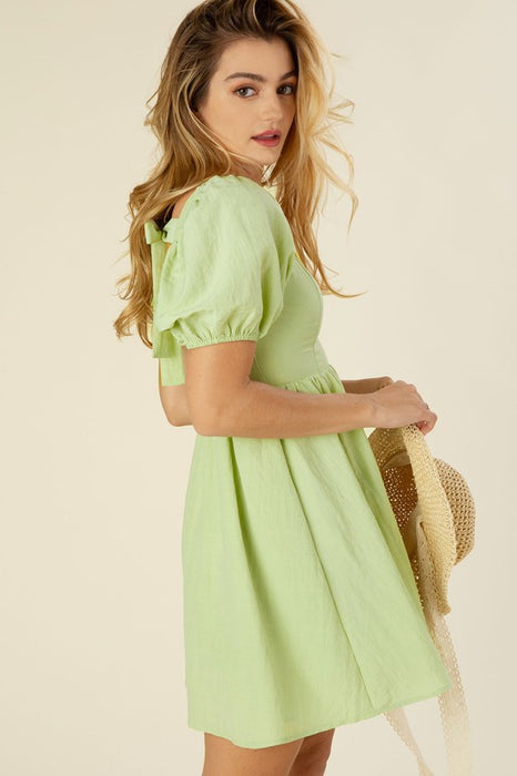 Tie back dress with puff sleeves