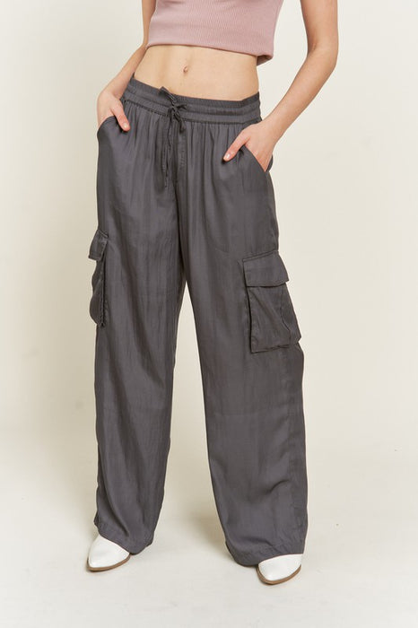 PLUS SIZE SATIN CARGO PANTS WITH DRAWSTRING