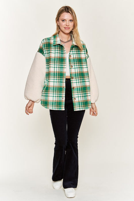 Multi plaid fuzzy sleeve jacket PLUS JJO1023P